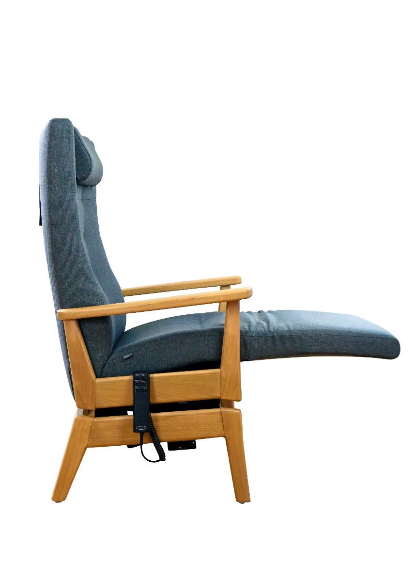 5040 Multiplus in Eiche